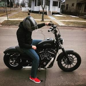 Meet your Posher, Travis